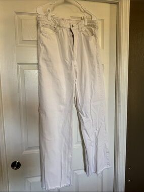 H&M Women's White Relaxed Jeans